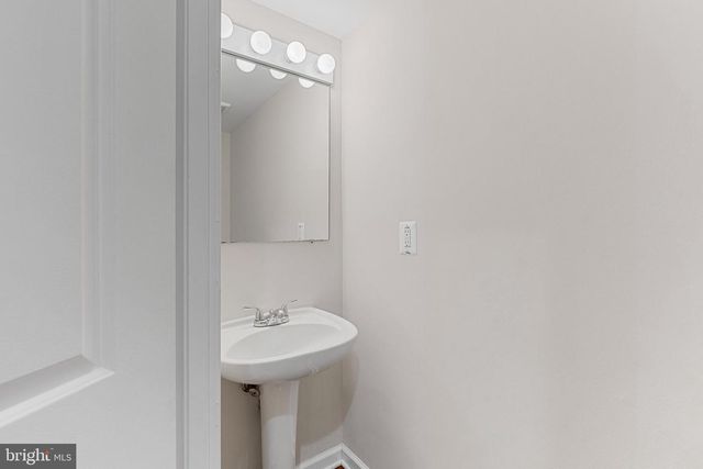 8871 STONEBROOK LN, Columbia, MD 21046