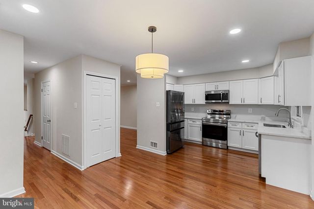 8871 STONEBROOK LN, Columbia, MD 21046