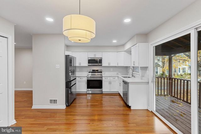 8871 STONEBROOK LN, Columbia, MD 21046