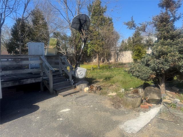 351 E Meadow Avenue, East Meadow, NY 11554