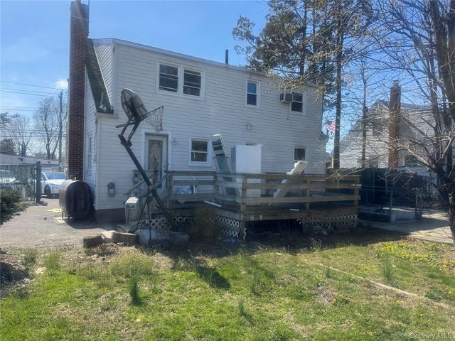 351 E Meadow Avenue, East Meadow, NY 11554