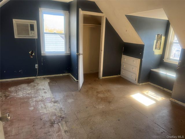 351 E Meadow Avenue, East Meadow, NY 11554