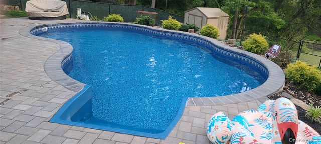 270 Cottage Road, Valley Cottage, NY 10989