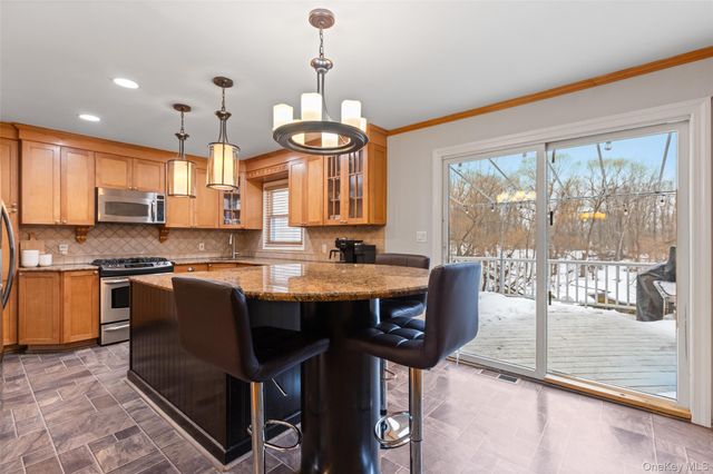 270 Cottage Road, Valley Cottage, NY 10989