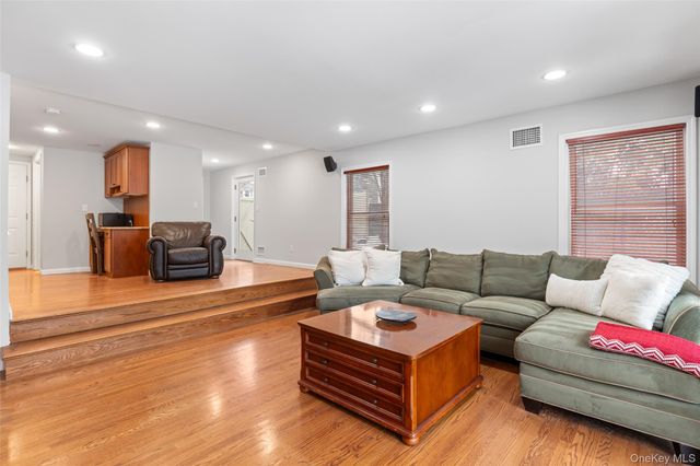 270 Cottage Road, Valley Cottage, NY 10989