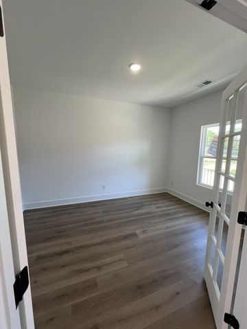 3146 Rolling Brook Drive, Columbia, TN 38401