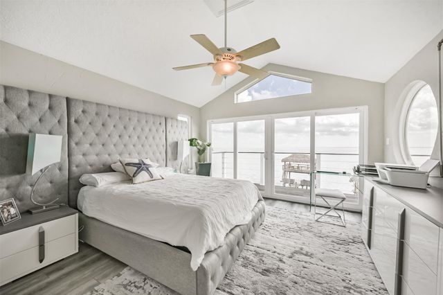 1335 Edwards Drive, Dickinson, TX 77539