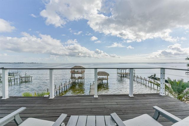 1335 Edwards Drive, Dickinson, TX 77539