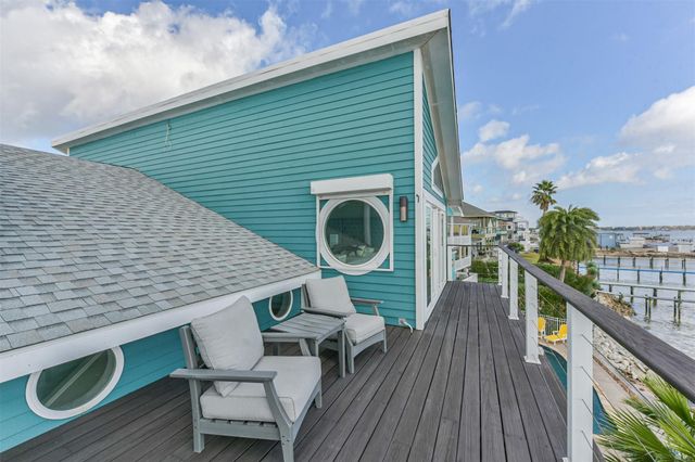 1335 Edwards Drive, Dickinson, TX 77539