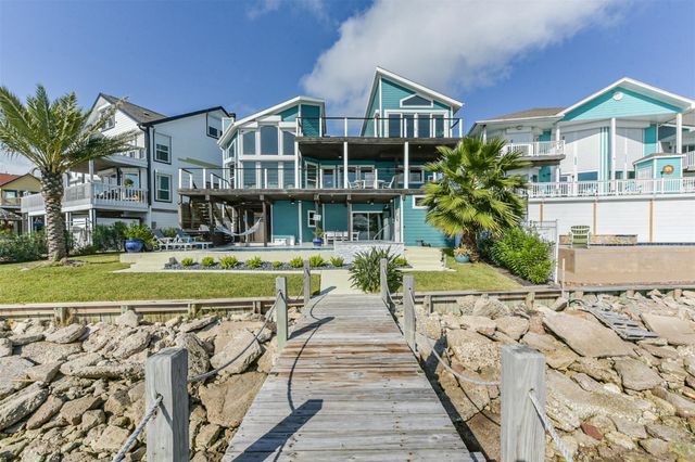 1335 Edwards Drive, Dickinson, TX 77539