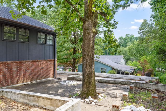 3805 Rollingwood Drive, Chattanooga, TN 37406