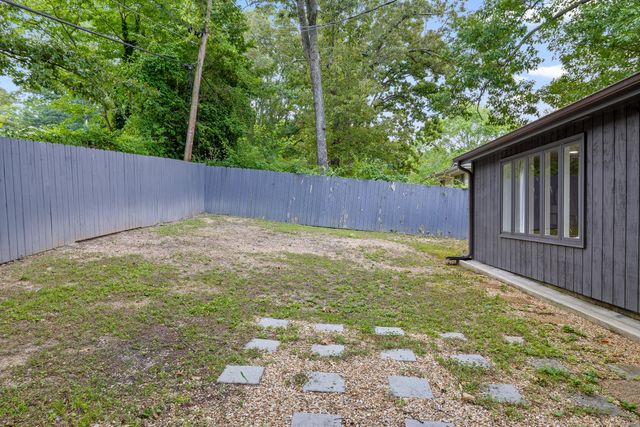 3805 Rollingwood Drive, Chattanooga, TN 37406