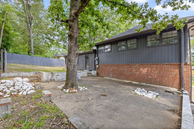 3805 Rollingwood Drive, Chattanooga, TN 37406