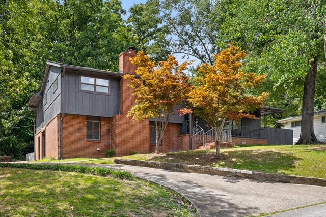 3805 Rollingwood Drive, Chattanooga, TN 37406