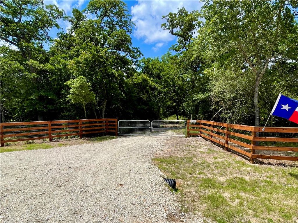 9242 Stetson Drive, Normangee, TX 77871 — photo 2