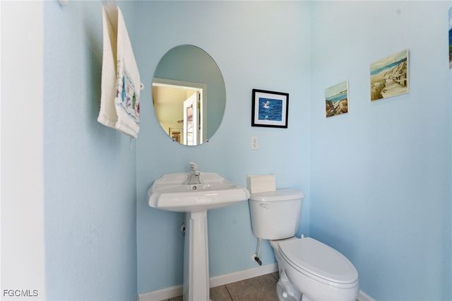 810 NW 36th AVE, Cape Coral, FL 33993