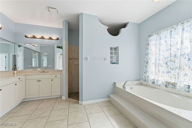 810 NW 36th AVE, Cape Coral, FL 33993