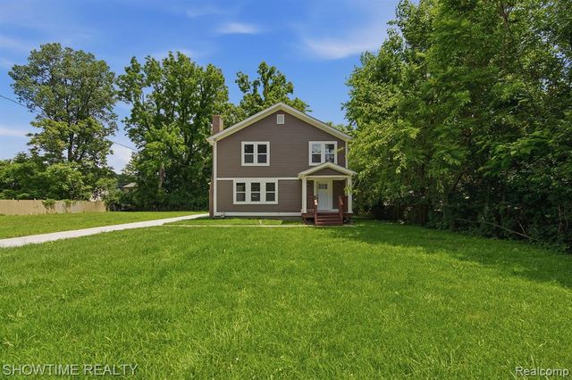 19320 Gaylord, Redford, MI 48240
