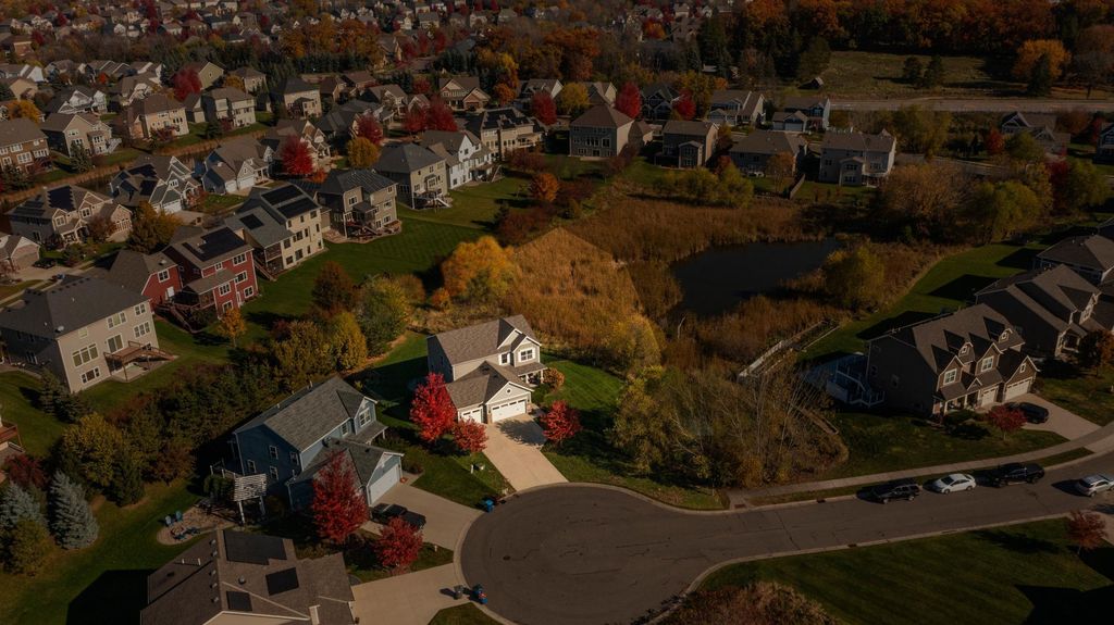 16130 53rd Place N, Plymouth, MN 55446