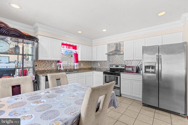 7905 MARYDELL AVE, Pasadena, MD 21122