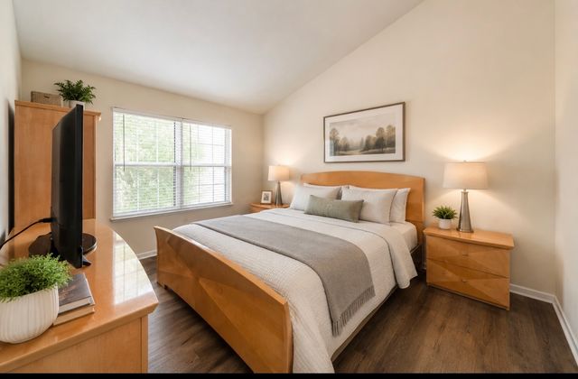 634 LE PARC Circle 634, Buffalo Grove, IL 60089