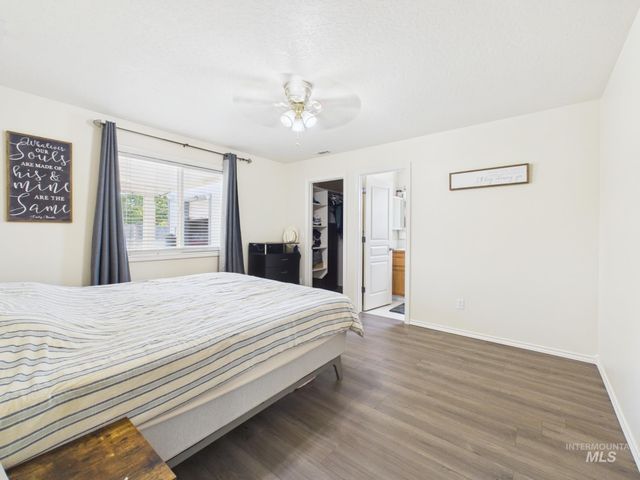 517 W Palmer Dr, Nampa, ID 83686