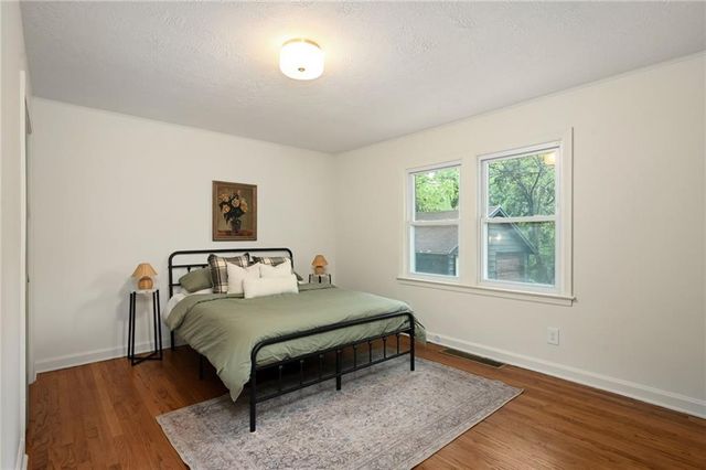 13015 13th Street, Grandview, MO 64030