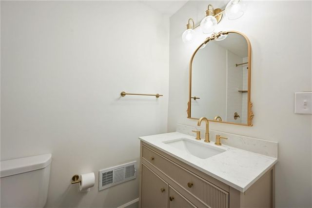 13015 13th Street, Grandview, MO 64030