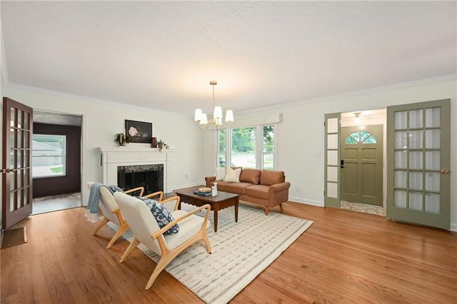 13015 13th Street, Grandview, MO 64030