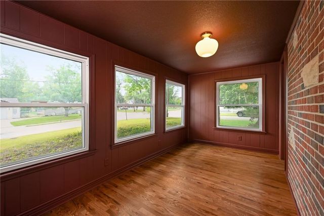 13015 13th Street, Grandview, MO 64030