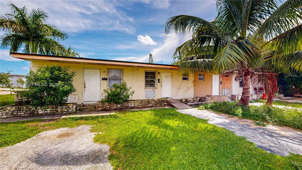 1478 NW 2nd Avenue, Florida City, FL 33034