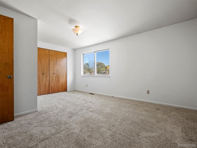 28824 Boston Street, St. Clair Shores, MI 48081