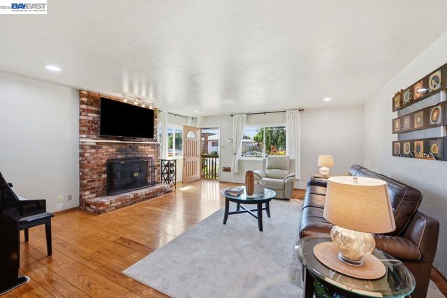 1522 Dennis Avenue, San Leandro, CA 94578