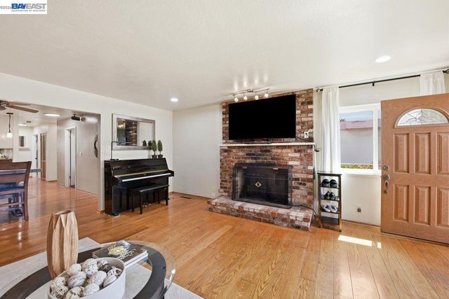 1522 Dennis Avenue, San Leandro, CA 94578
