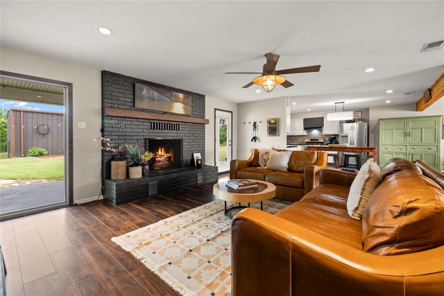 2458 FM 2752, Athens, TX 75752