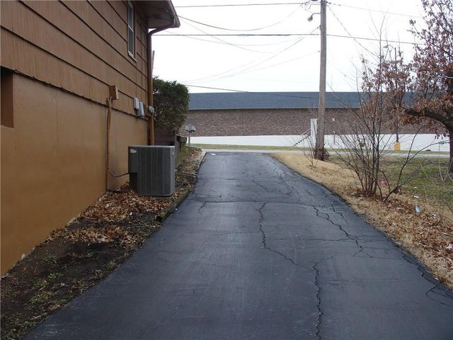2023-2025 N 81 Street, Kansas City, KS 66109