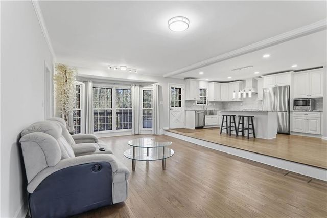 2037 Stoneleigh Drive, Stone Mountain, GA 30087