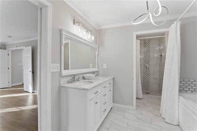 2037 Stoneleigh Drive, Stone Mountain, GA 30087