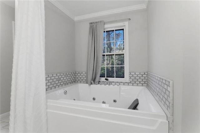 2037 Stoneleigh Drive, Stone Mountain, GA 30087