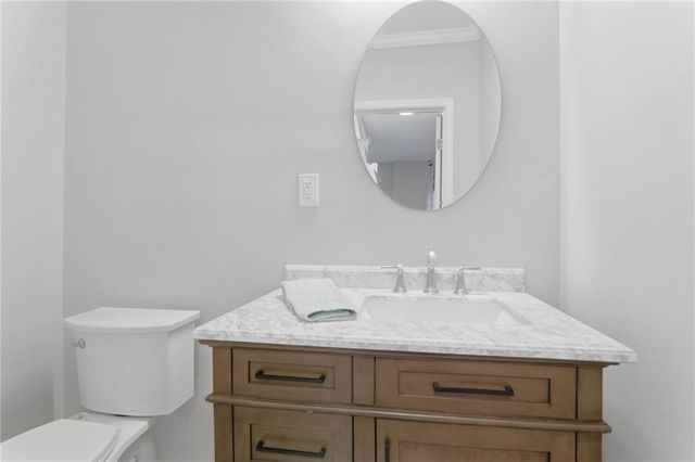 2037 Stoneleigh Drive, Stone Mountain, GA 30087