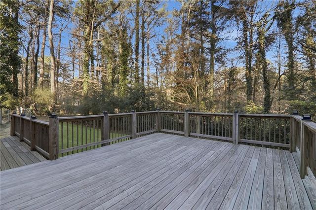 2037 Stoneleigh Drive, Stone Mountain, GA 30087