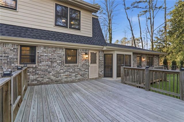 2037 Stoneleigh Drive, Stone Mountain, GA 30087