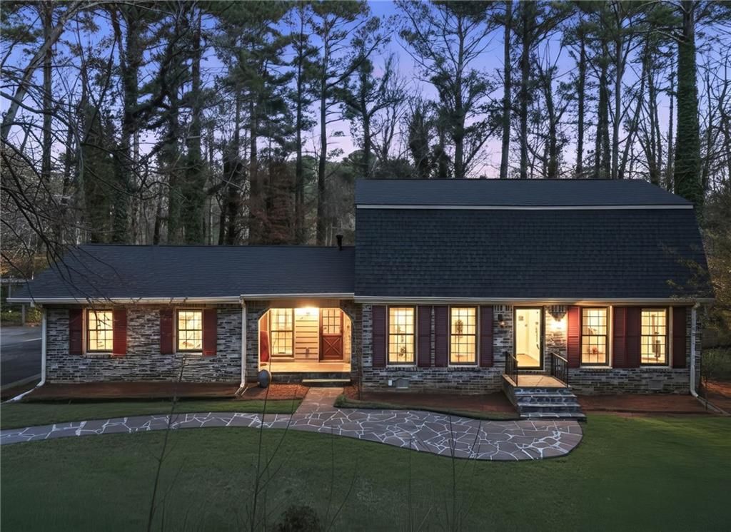 2037 Stoneleigh Drive, Stone Mountain, GA 30087