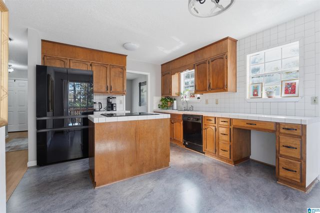 2256 ASHLEY LANE, Gardendale, AL 35071