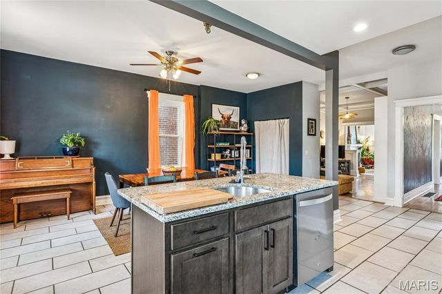 3677 McRee Avenue, St Louis, MO 63110
