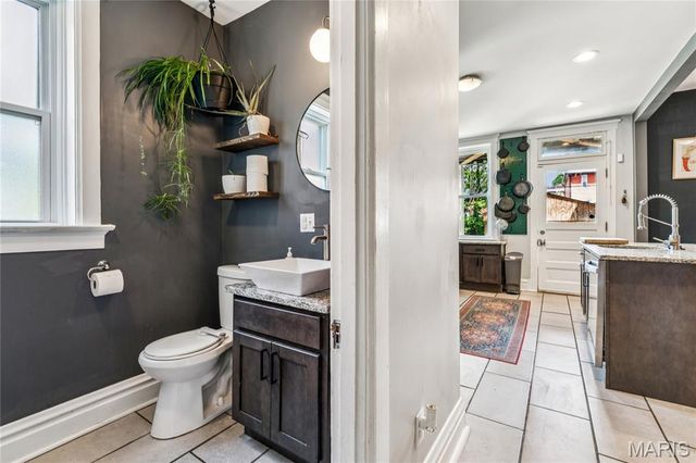3677 McRee Avenue, St Louis, MO 63110