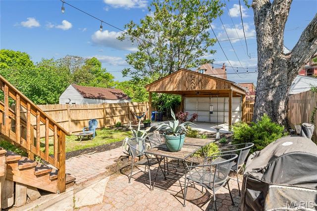3677 McRee Avenue, St Louis, MO 63110