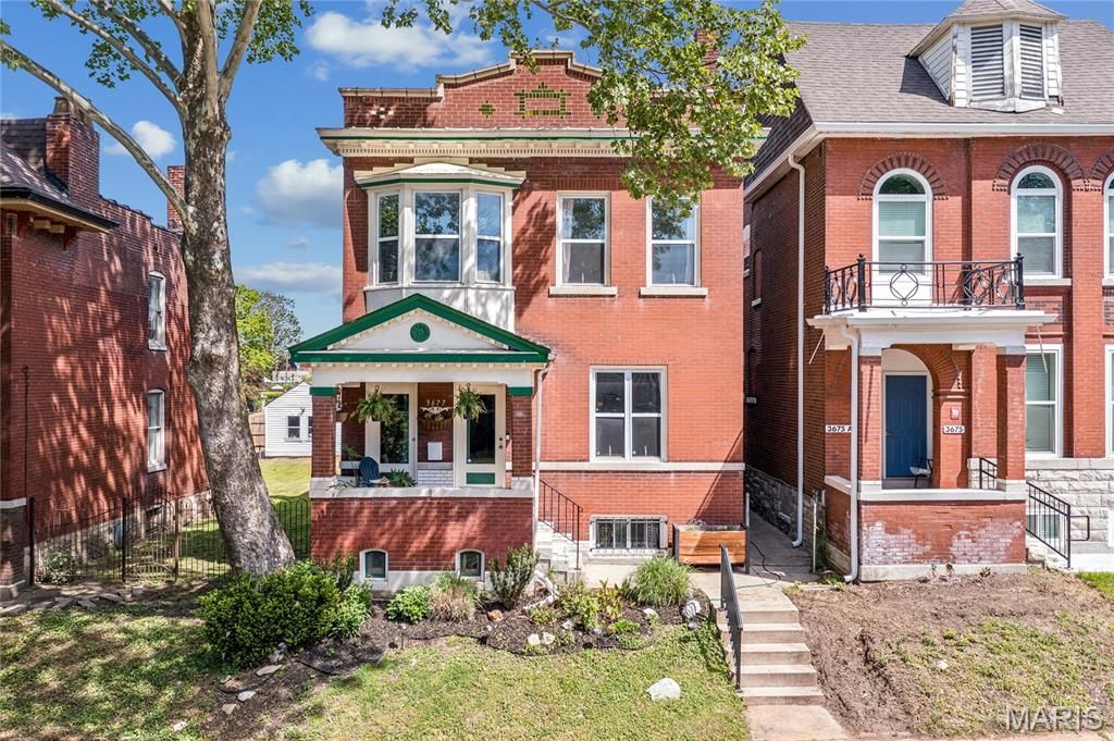3677 McRee Avenue, St Louis, MO 63110