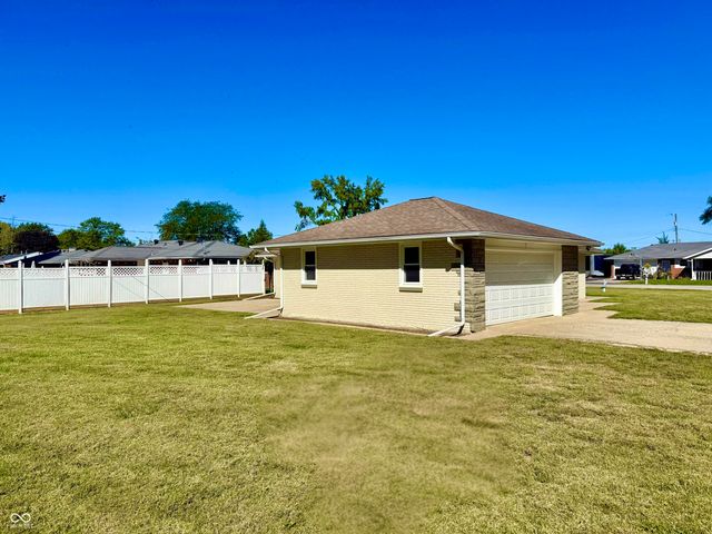 261 E 75th Street, Anderson, IN 46013