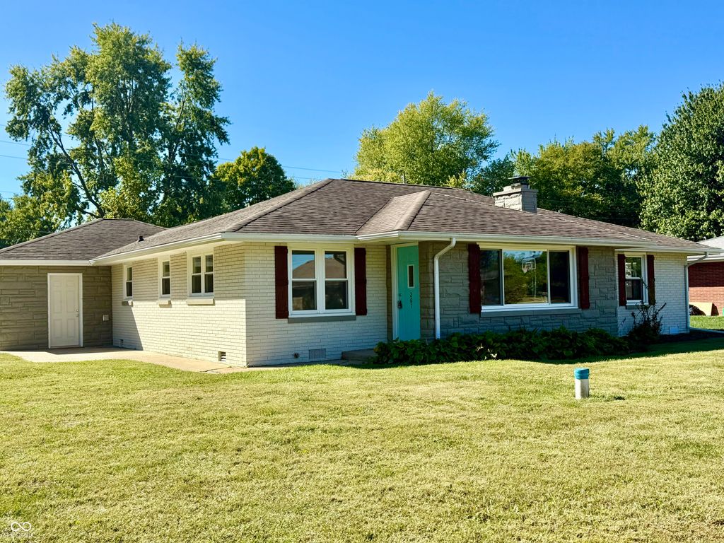 261 E 75th Street, Anderson, IN 46013